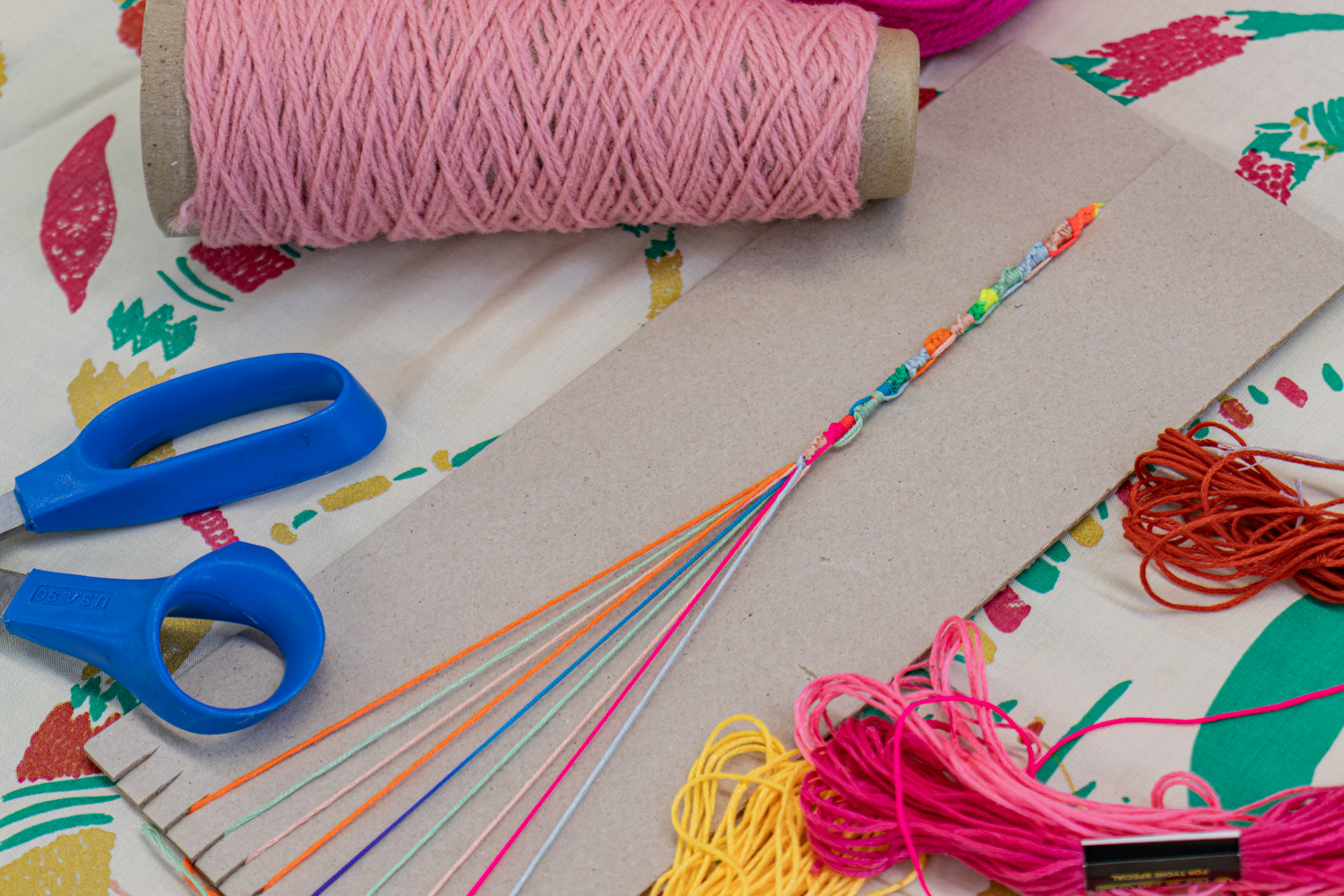 Happy Weekend/Art Hour: Mismatched Friendship Bracelets